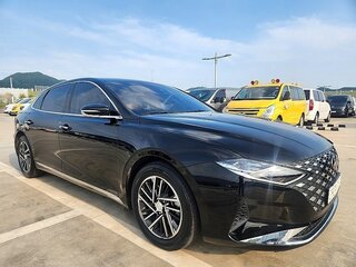 2021 Hyundai Grandeur VI Рестайлинг, чёрный, 2000006 рублей, вид 1