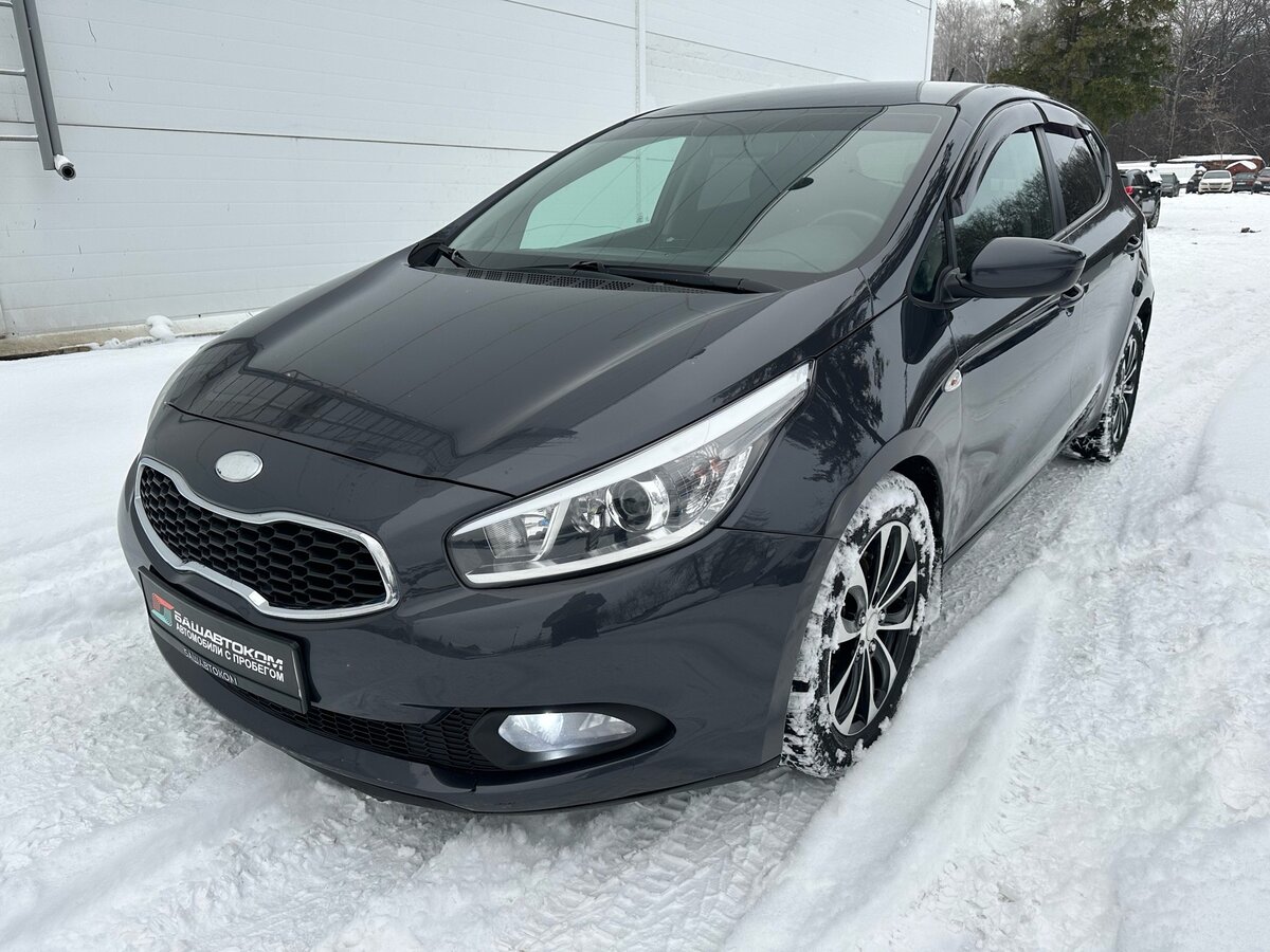 Купить б/у Kia Ceed II 1.6 AT (129 л.с.) бензин автомат в Уфе: серый ...