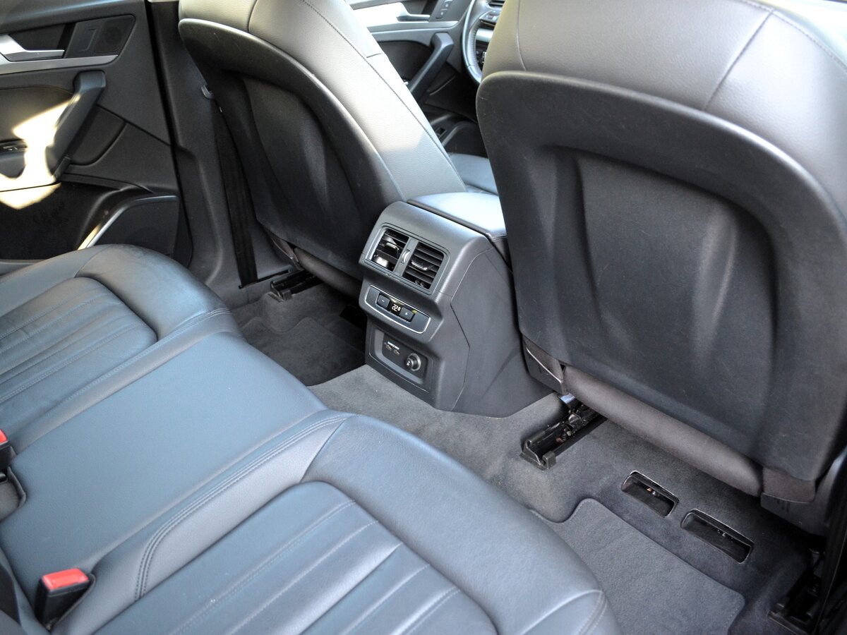 AUDI Q5 - фото 11