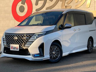 2022 Nissan Serena V (C27) Рестайлинг, белый, 1600000 рублей, вид 1