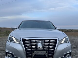 2018 Toyota Crown XIV (S210) Рестайлинг, серый, 3400000 рублей, вид 1