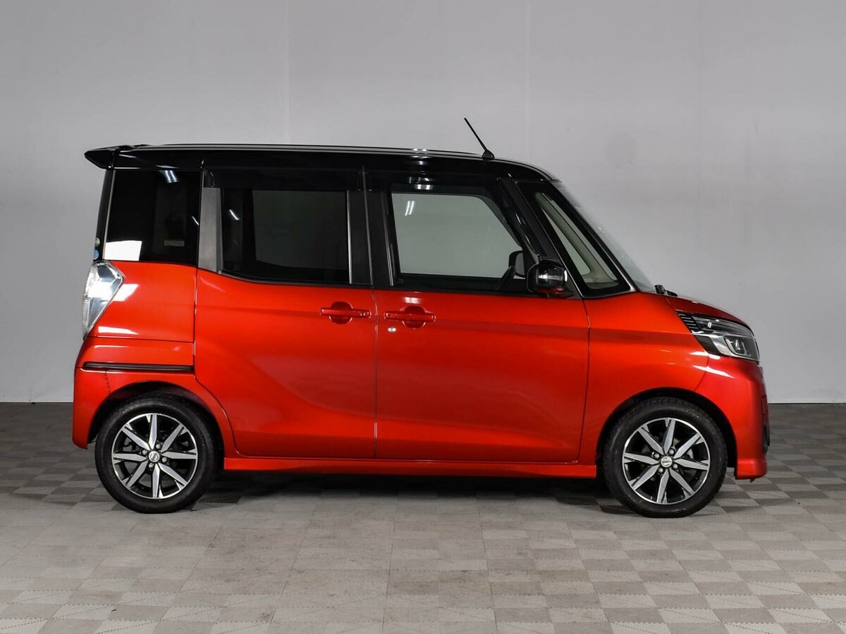Nissan Roox 210
