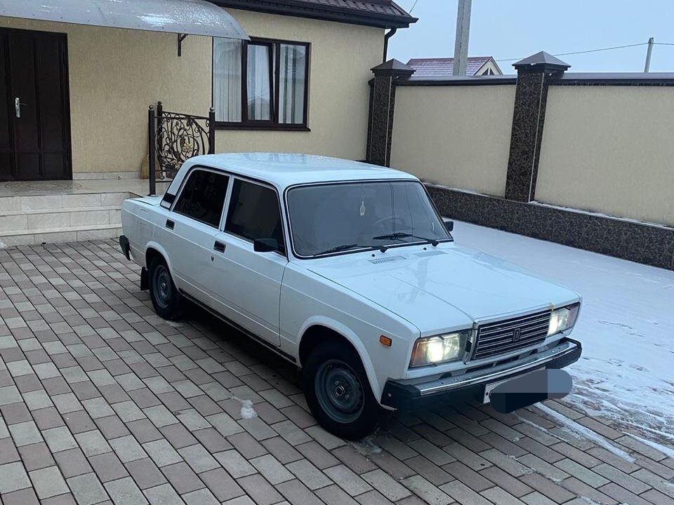 Купить б/у Lada (ВАЗ) 2107 1982-2012 1.6 MT (73 л.с.) бензин механика в ...