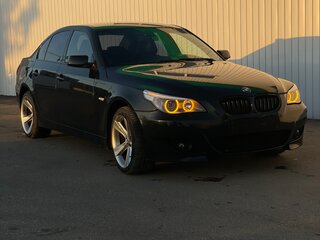 2004 BMW 5 серии 520i V (E60/E61), чёрный, 890000 рублей, вид 1