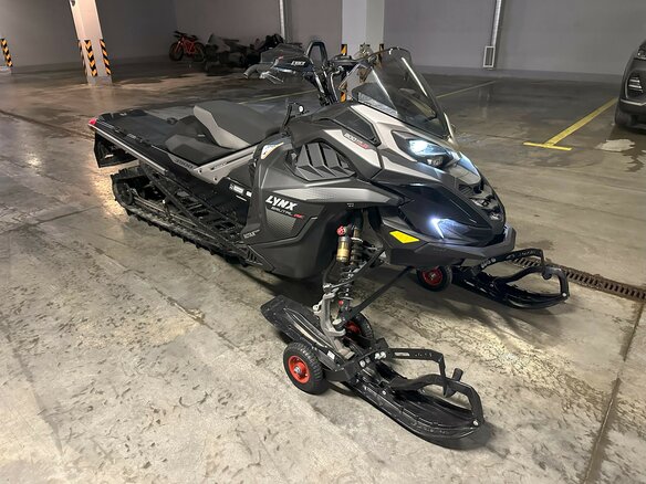 2024 BRP Lynx Brutal RE 900, чёрный, 3100000 рублей - вид 2