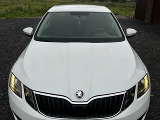 2018 Skoda Octavia III (A7) Рестайлинг, белый, 1540000 рублей, вид 1