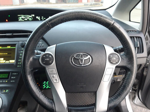 2011 Toyota Prius III (XW30), серебристый, 1299000 рублей - вид 19