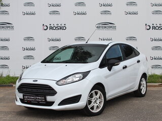 2016 Ford Fiesta Mk6 Рестайлинг, белый, 600000 рублей, вид 1