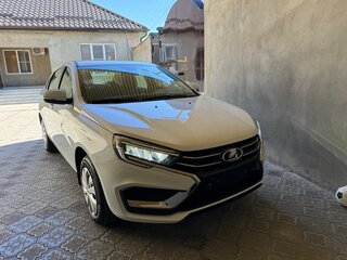 2023 Lada (ВАЗ) Vesta I Рестайлинг (NG), белый, 1380000 рублей, вид 2