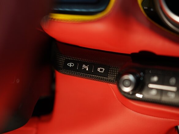 2022 Ferrari 812 GTS, чёрный - вид 16