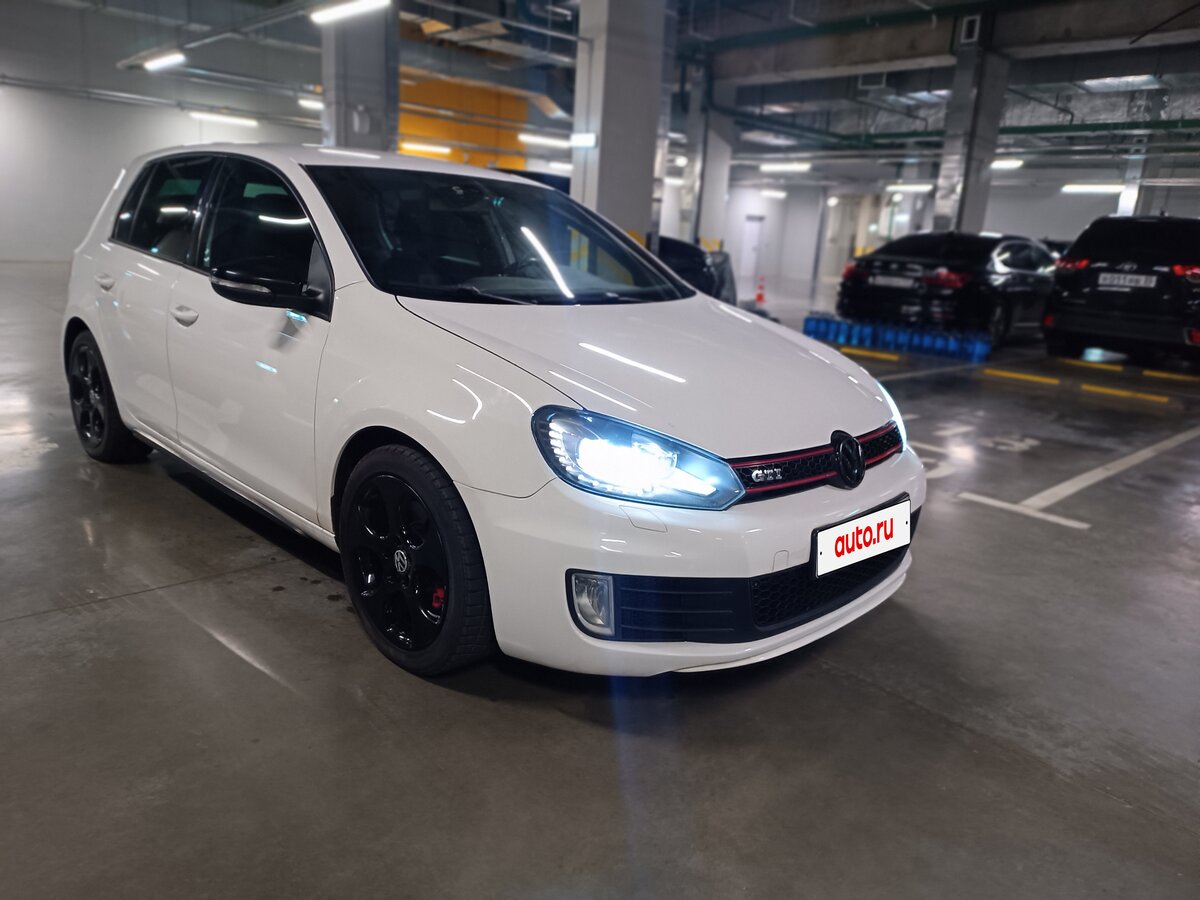 Volkswagen Golf GTI 2012: надежный выбор для города и семьи