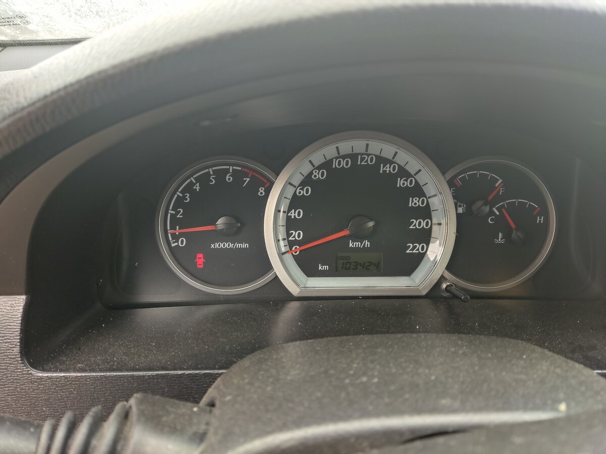 Купить б/у Daewoo Gentra II 1.5 MT (107 л.с.) бензин механика в Туле ...