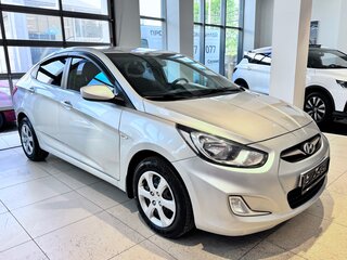 2012 Hyundai Solaris I, серебристый, 750000 рублей, вид 1