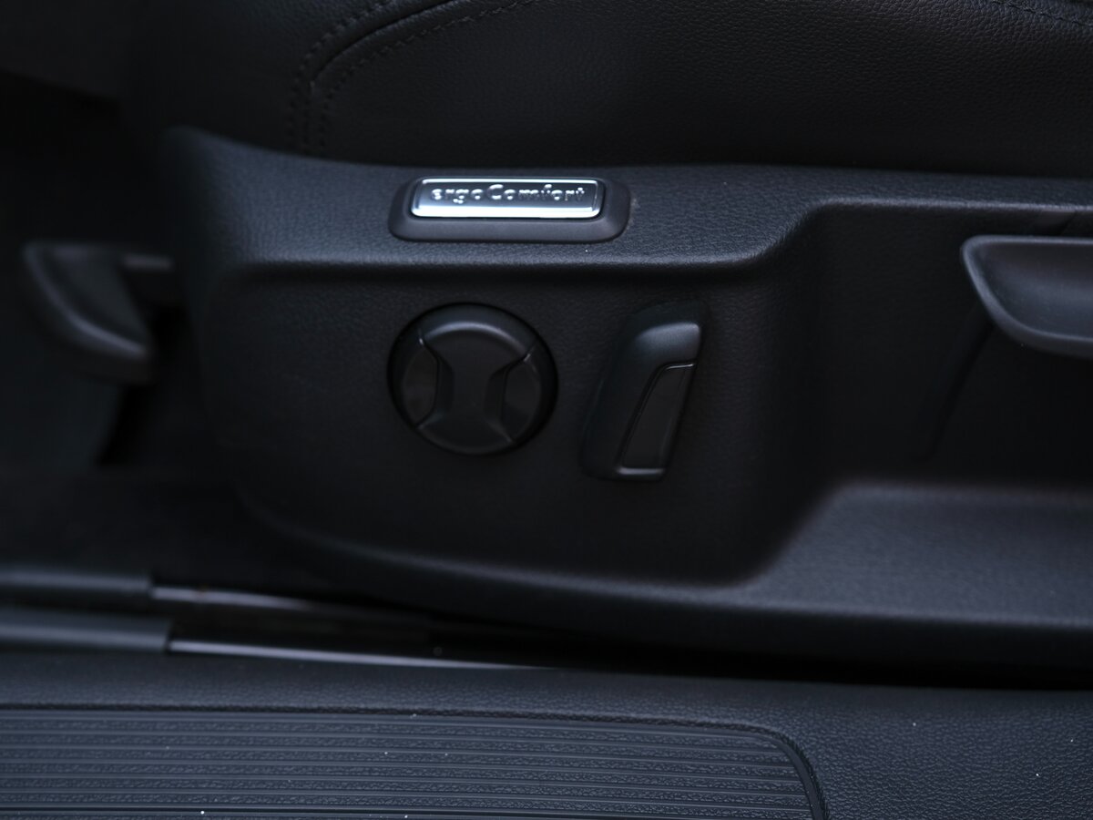 VOLKSWAGEN PASSAT - фото 16