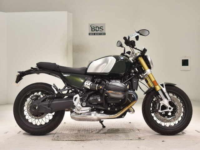 BMW R Nine T