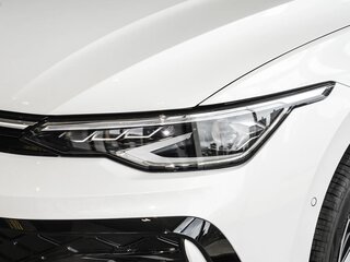 2025 Volkswagen Golf VIII Рестайлинг, белый, 6729800 рублей, вид 3
