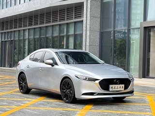 2021 Mazda 3 IV (BP), серебристый, 1480000 рублей, вид 1