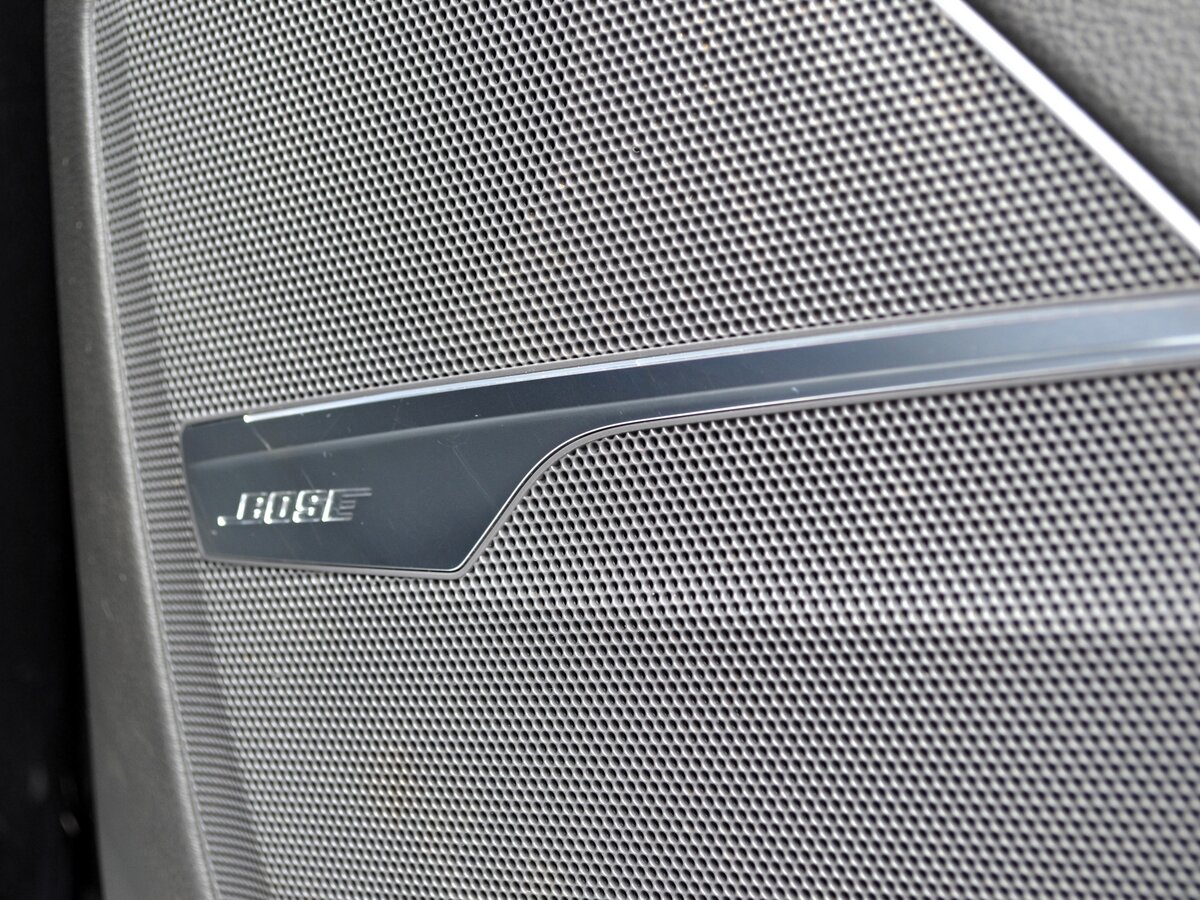 AUDI Q7 - фото 20