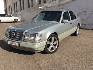 1989 Mercedes-Benz W124 230 5-speed, серебристый, 250000 рублей, вид 1