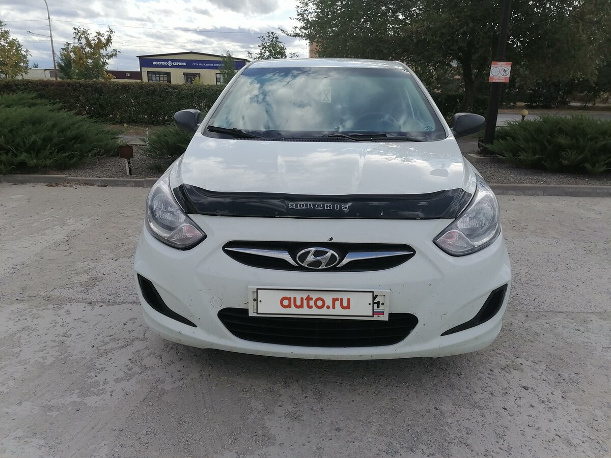 Купить б/у Hyundai Solaris I 1.4 MT (107 л.с.) бензин механика в ...