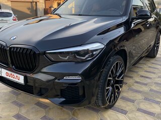 2020 BMW X5 25d IV (G05/G18), чёрный, 6980000 рублей, вид 1