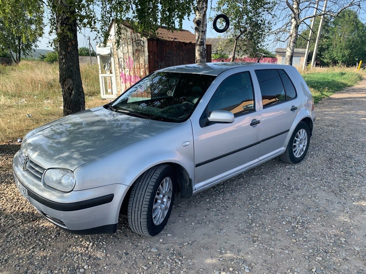 Купить б/у Volkswagen Golf IV 1.6 MT (101 л.с.) бензин механика в ...