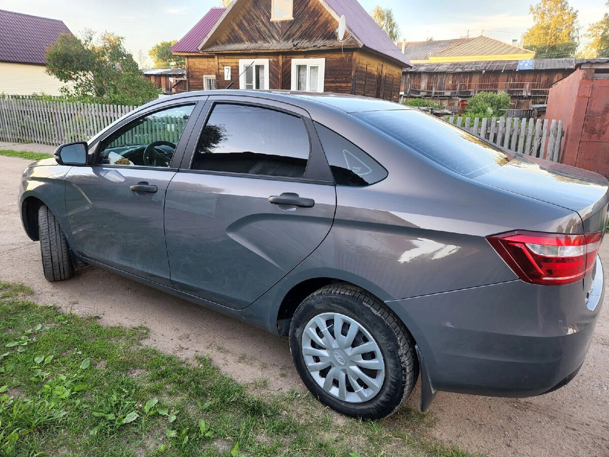 Ваз веста серый