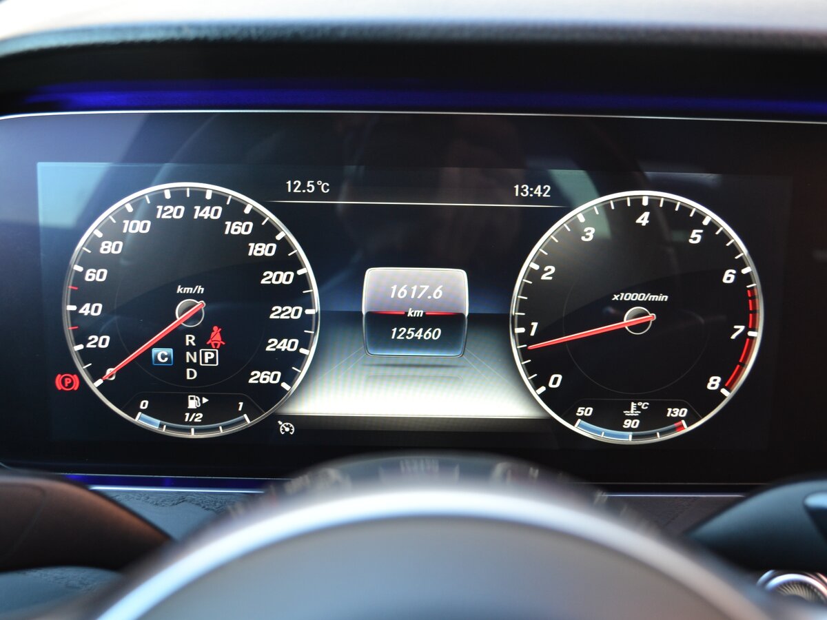 MERCEDES E_KLASSE - фото 17