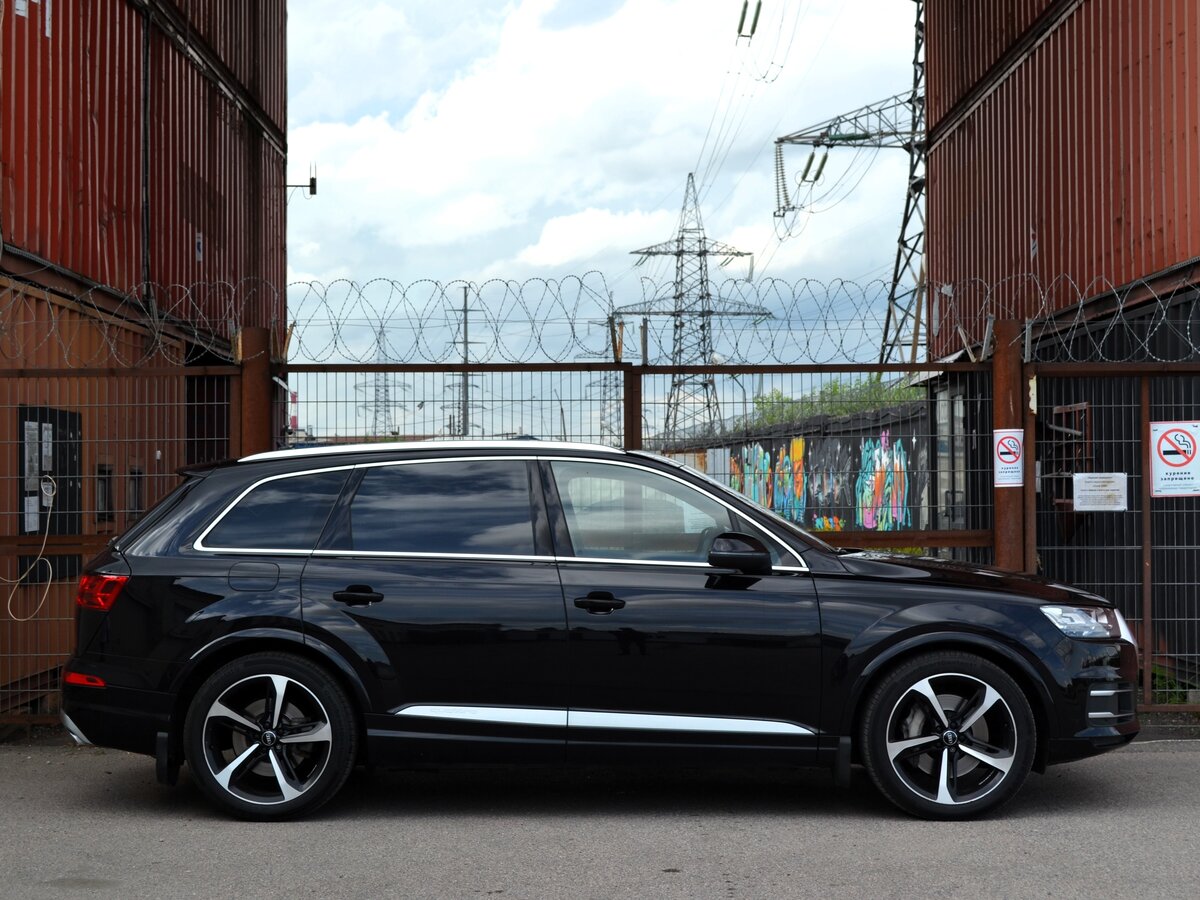 AUDI Q7 - фото 7