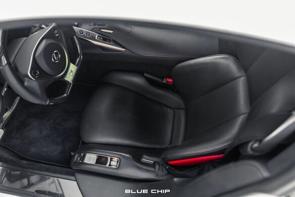 Купить б/у Lexus LFA 2010-2012 4.8 AMT (560 л.с.) бензин робот во ...