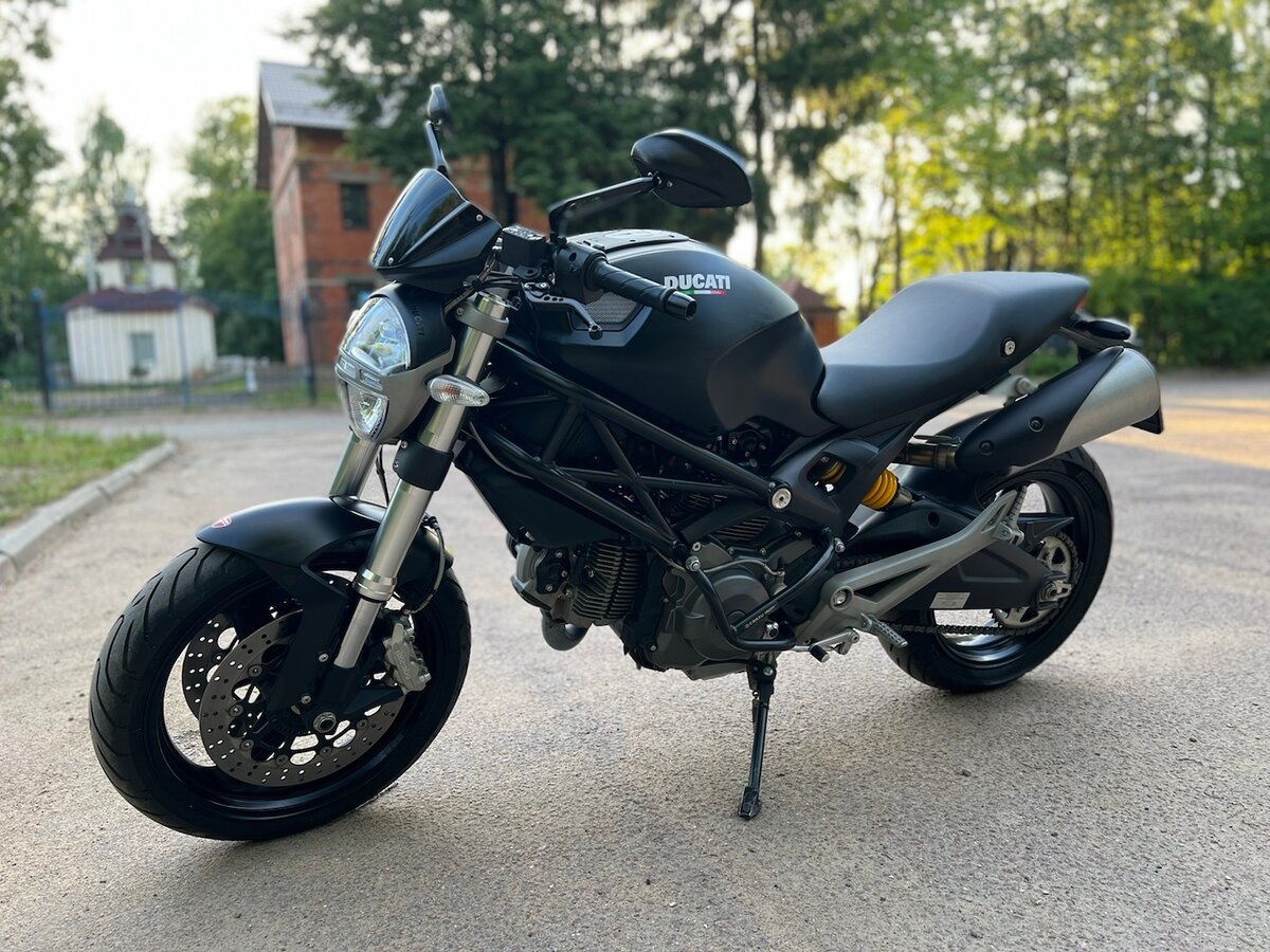 Ducati Monster 696 для девушки