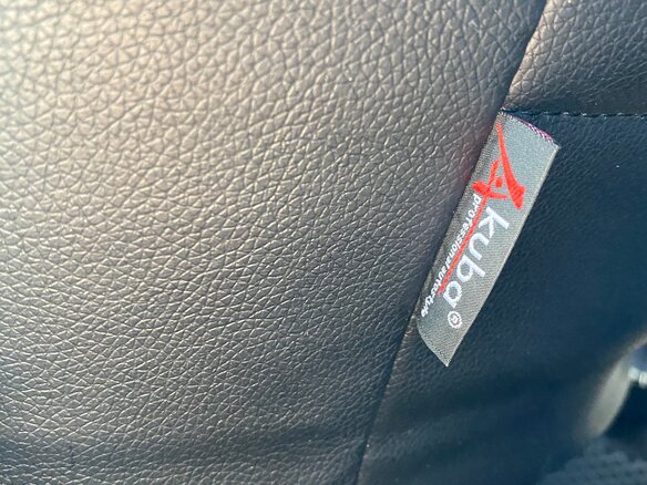 2015 Toyota Prius III Рестайлинг (XW30), белый, 1430000 рублей - вид 5