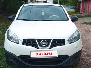 2013 Nissan Qashqai I Рестайлинг, белый, 950000 рублей, вид 1