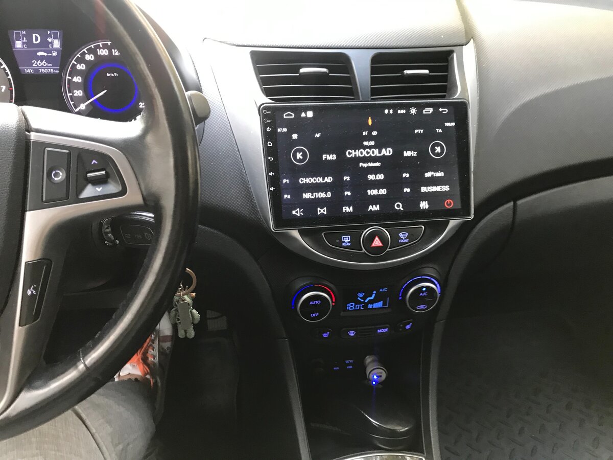Купить б/у Hyundai Solaris I Рестайлинг 1.6 AT (123 л.с.) бензин ...