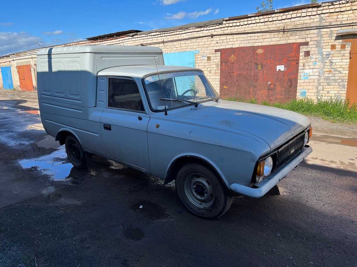Автомобиль иж фургон