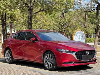 2022 Mazda 3 IV (BP), красный, 1800000 рублей, вид 1