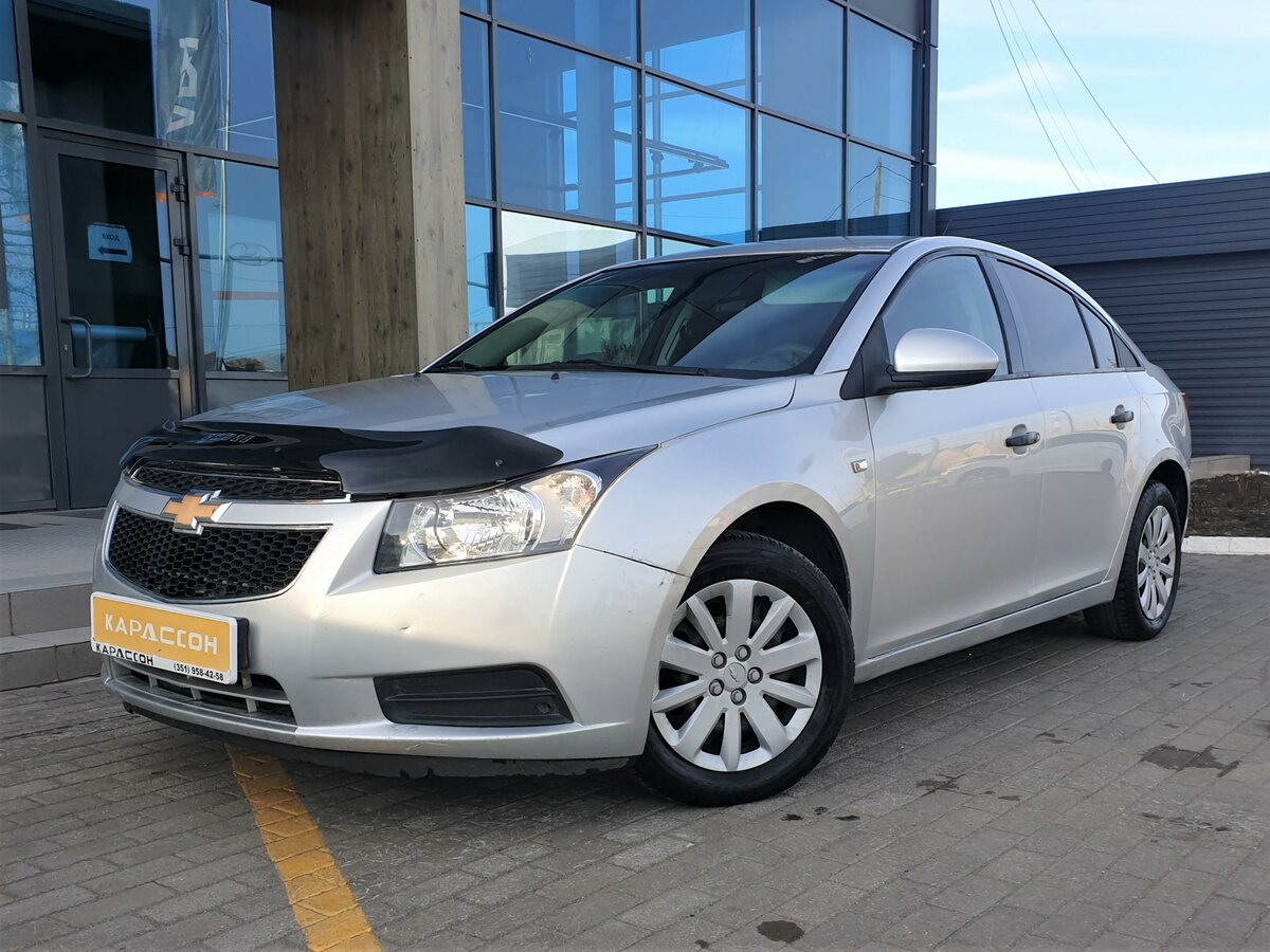 Chevrolet Cruze 2011 серебристый