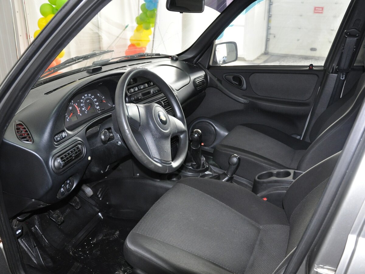 2013 Chevrolet Niva I Рестайлинг, серый - вид 7