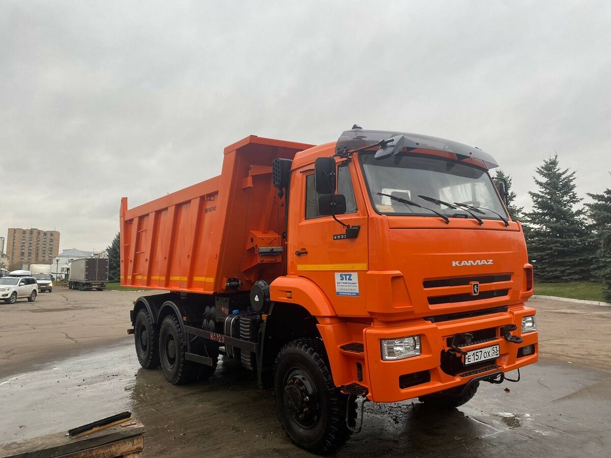Купить б/у КамАЗ 6522 дизель механика в Москве: оранжевый самосвал 2019