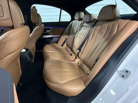 2025 Mercedes-Benz E-Класс 200 VI (W214, S214), белый, 7100000 рублей, вид 3