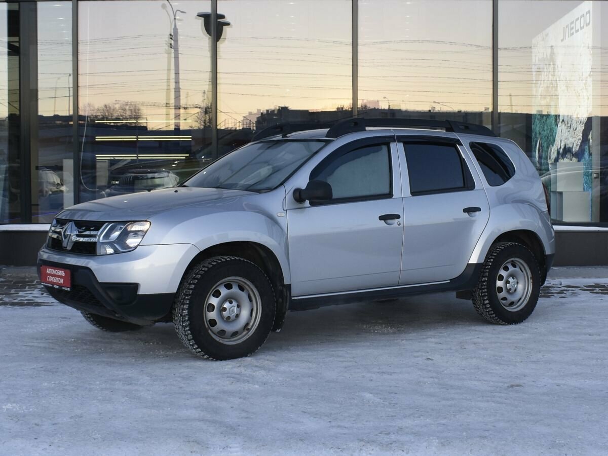 Купить б/у Renault Duster I Рестайлинг 2.0 MT (143 л.с.) 4WD бензин ...