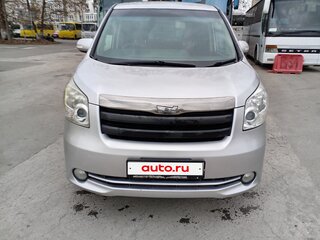 2009 Toyota Noah II (R70), серый, 1050000 рублей, вид 1