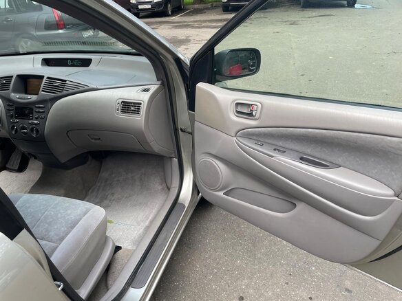 2001 Toyota Prius I Рестайлинг (XW10), золотистый, 750000 рублей - вид 7