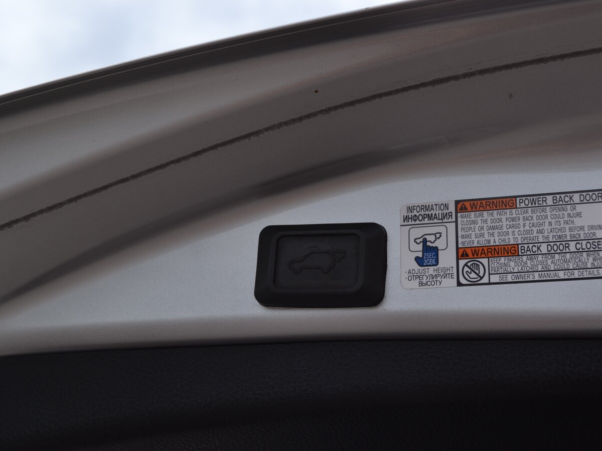 TOYOTA RAV_4 - фото 19