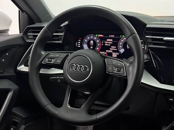 2022 Audi A3 Sportback 35 TFSI IV (8Y), белый, 1550000 рублей - вид 12