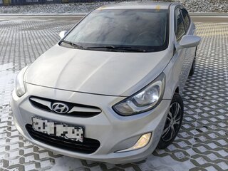 2011 Hyundai Solaris I, серебристый, 650000 рублей, вид 1