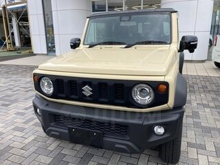 2022 Suzuki Jimny Sierra IV, бежевый, 1600000 рублей, вид 2