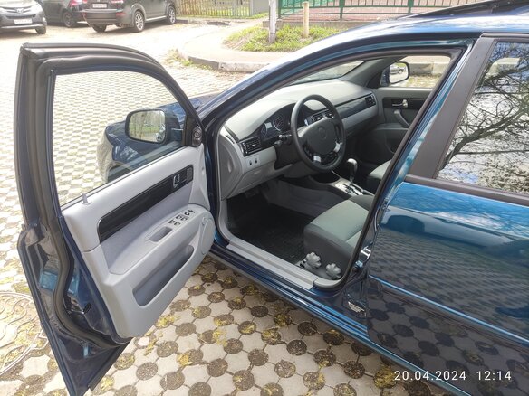 Купить б/у Chevrolet Lacetti I Рестайлинг 1.5 AT (106 л.с.) бензин ...