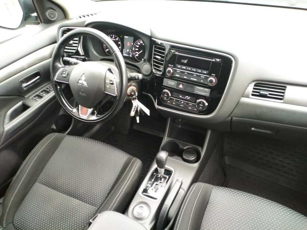 2016 Mitsubishi Outlander III Рестайлинг 2, серый - вид 11