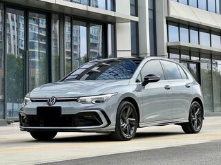 2021 Volkswagen Golf VIII, серый, 2140000 рублей, вид 1